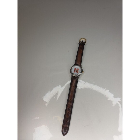 University Of Nebraska Cornhuskers Quartz Watch with Brown Leather Band EUC - Picture 5 of 7